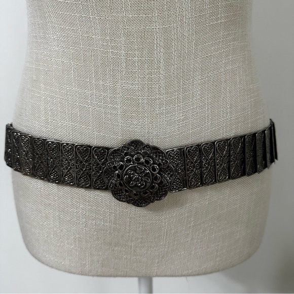 Vintage Silver Tone Metal Stretch Elastic Belt With Rose Buckle Women’s